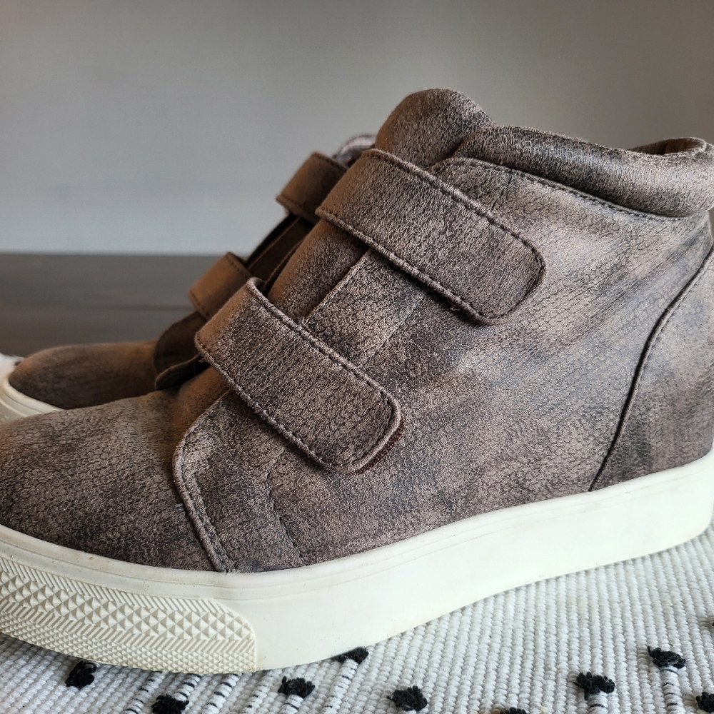 Very G Wedge Boots